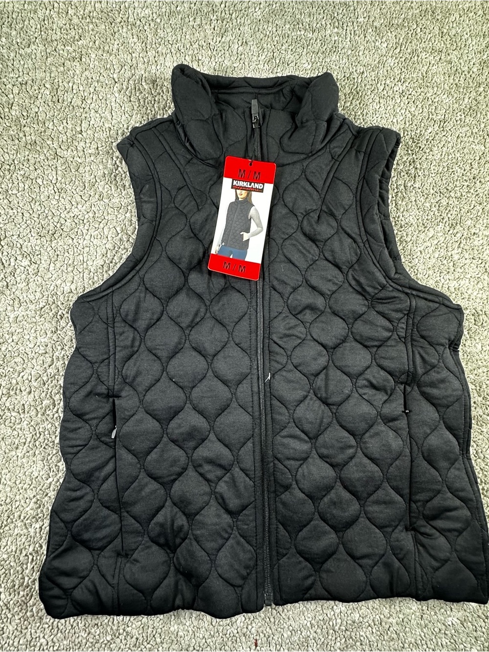 KIRKLAND Signature Women's Stretch Quilted Vest Size M.